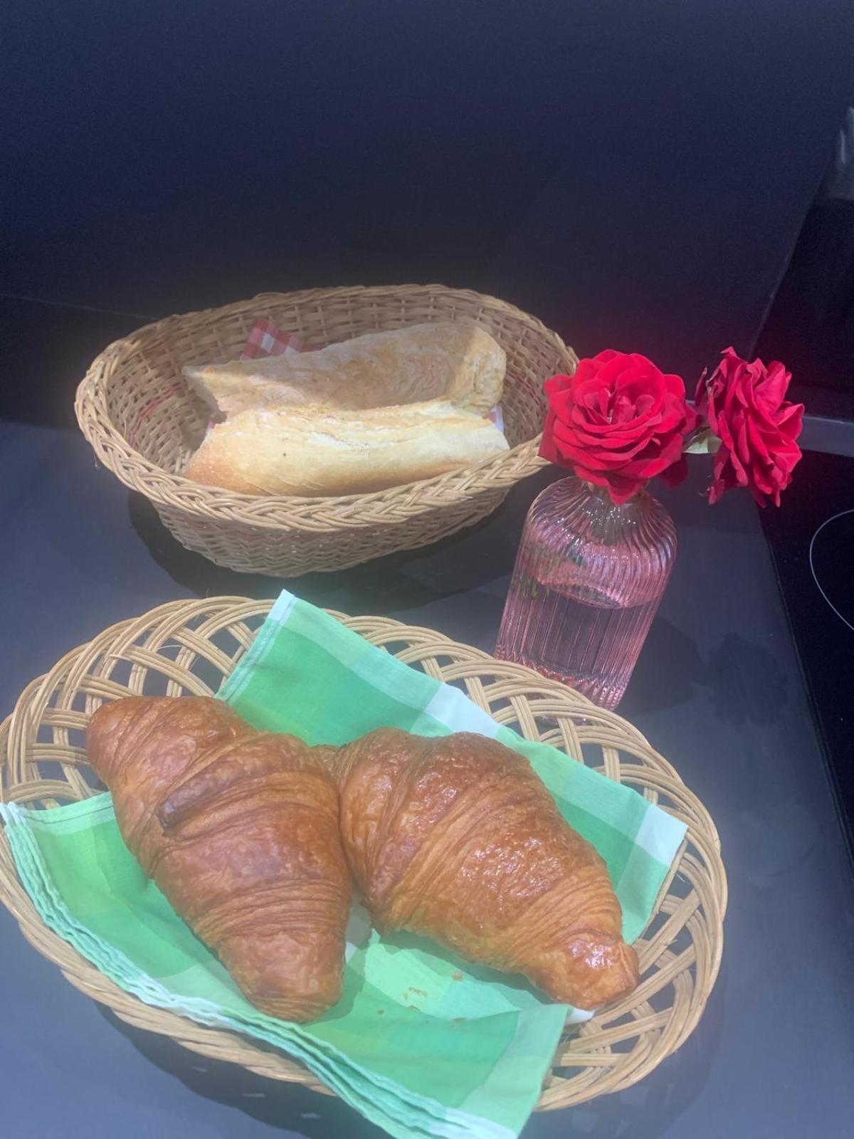 Reve D'Azur, 2 Chambres, Maison Julia En Bord De Mer A La Nartelle, Piscine Partagee, Parking & Terrasse Bbq, Wifi Et Draps Inclus Plage A Pied Sainte-Maxime Ngoại thất bức ảnh