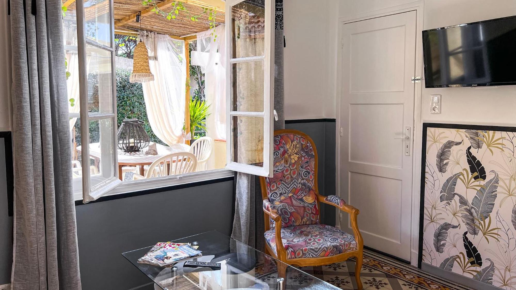 Reve D'Azur, 2 Chambres, Maison Julia En Bord De Mer A La Nartelle, Piscine Partagee, Parking & Terrasse Bbq, Wifi Et Draps Inclus Plage A Pied Sainte-Maxime Ngoại thất bức ảnh